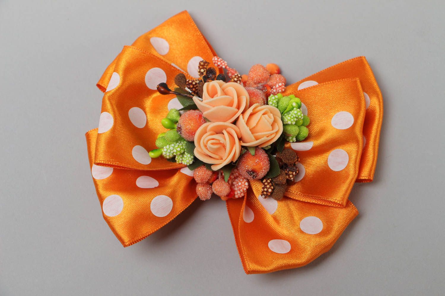 Orange Haarspange Schleife aus Atlasbändern mit Blumen aus Polymer Clay handmade foto 2