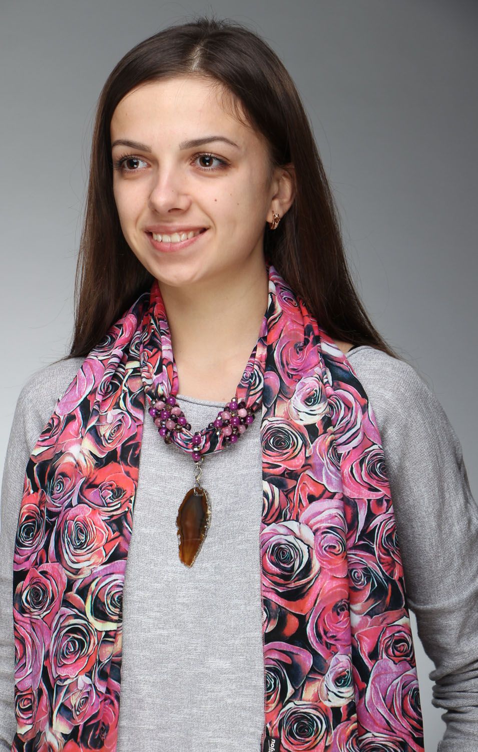 Neck scarf with natural stones photo 3