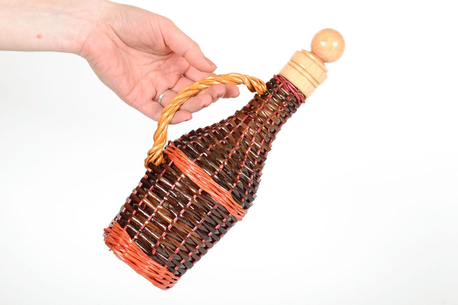 Bottle braided with willow photo 4