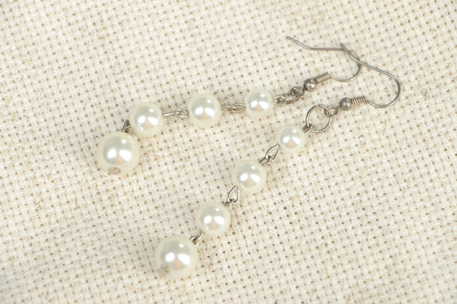 Earrings with pearl-like beads photo 4