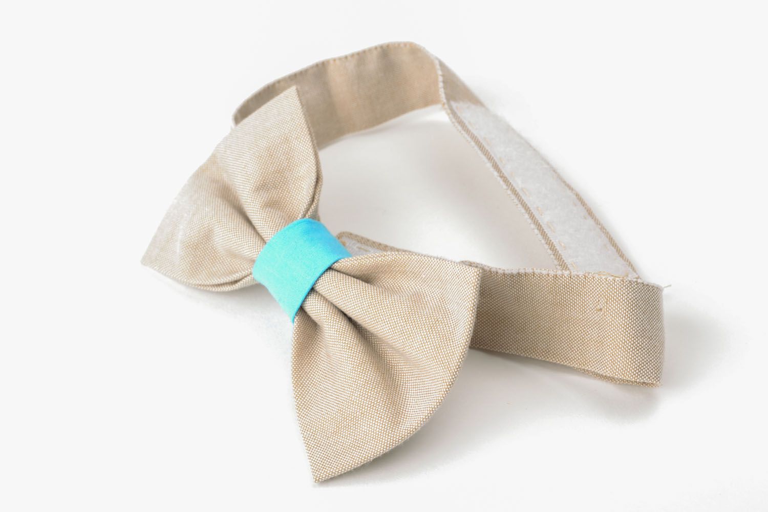 Beige and blue bow tie photo 3