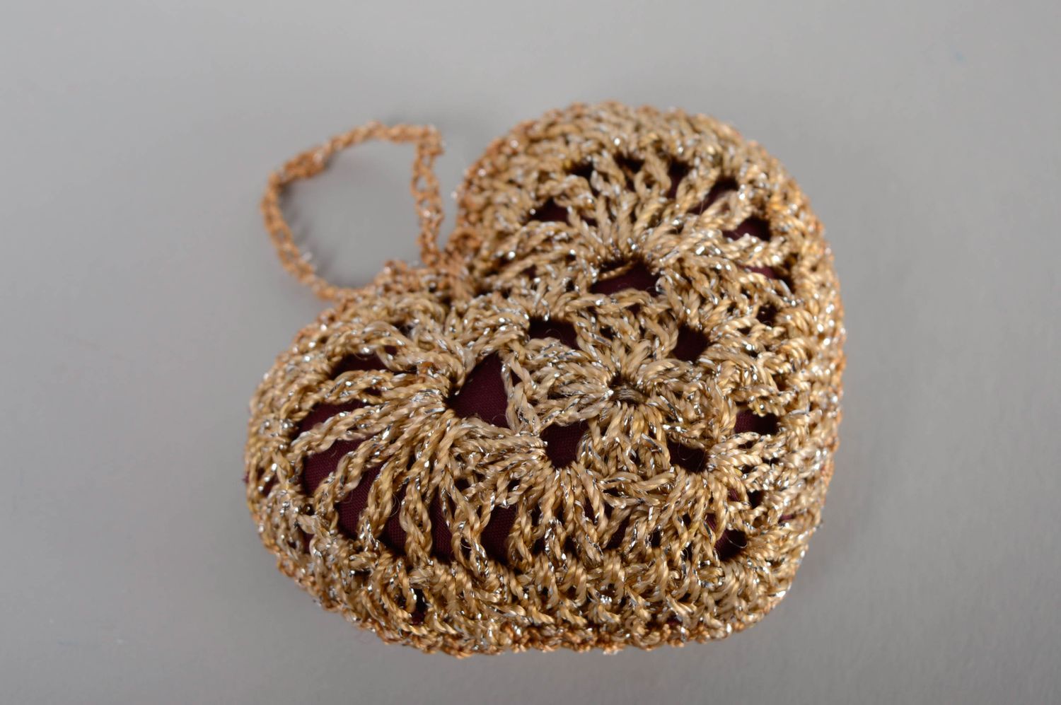 Crochet heart-shaped interior pendant  photo 1