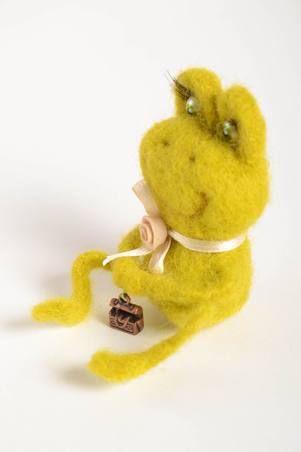 Spielzeug aus Filz handgemachtes Geschenk Frosch Kuscheltier originell foto 4