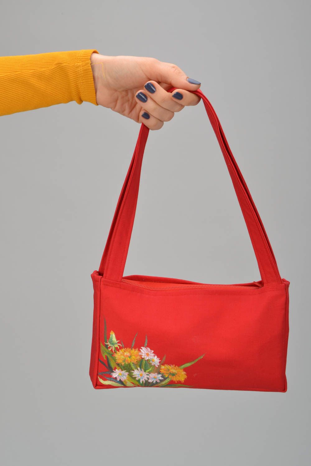 Red fabric bag photo 2