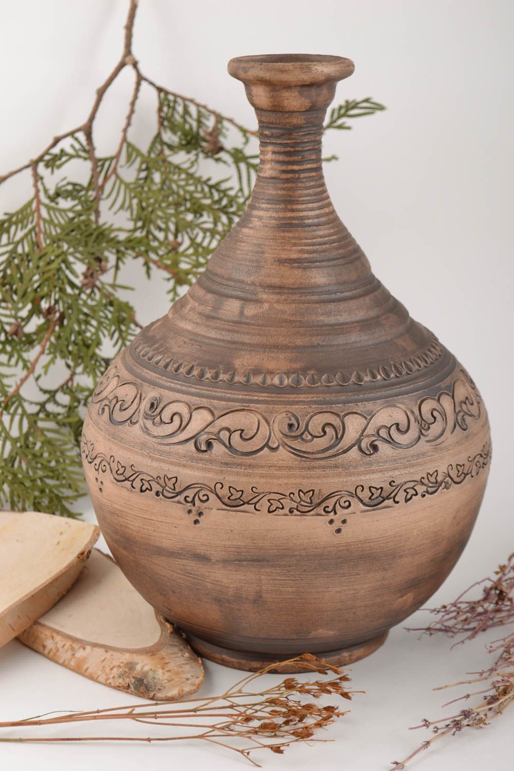 Belle cruche céramique sans anse avec ornements 2 litres faite main marron photo 1