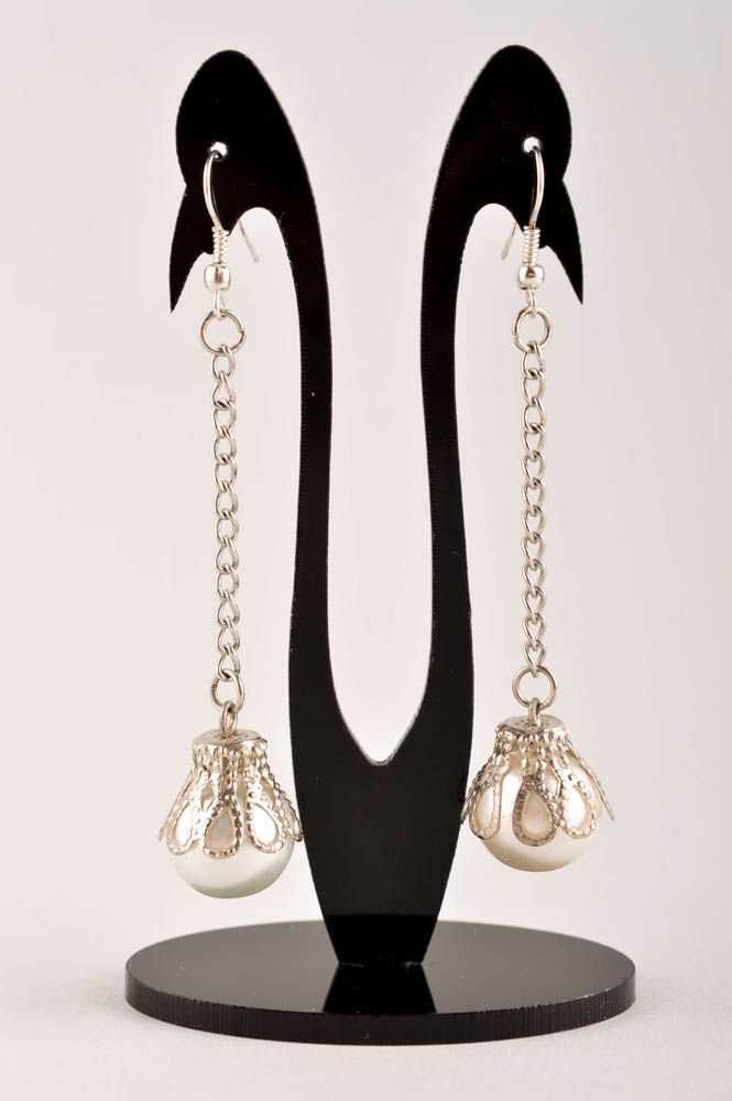 Handmade zarte lange Ohrringe Designer Schmuck Accessoire für Frauen mit Perlen foto 2