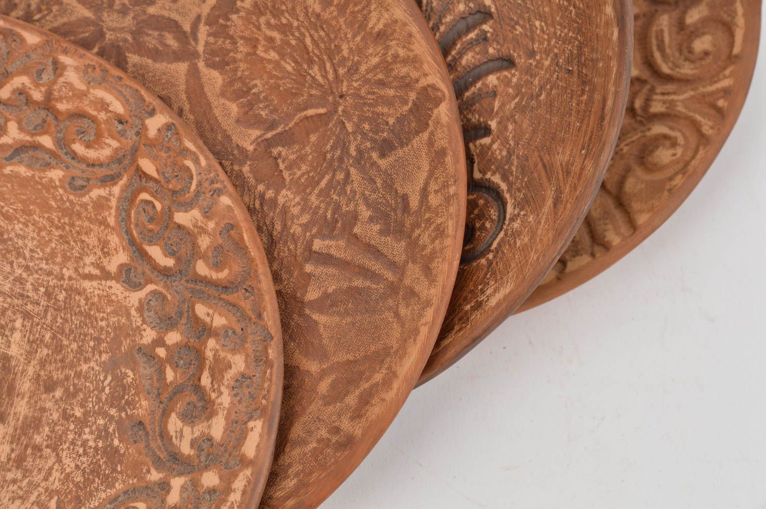 Assiettes en céramique brunes à motifs originales mignonnes faites main 4 pièces photo 4