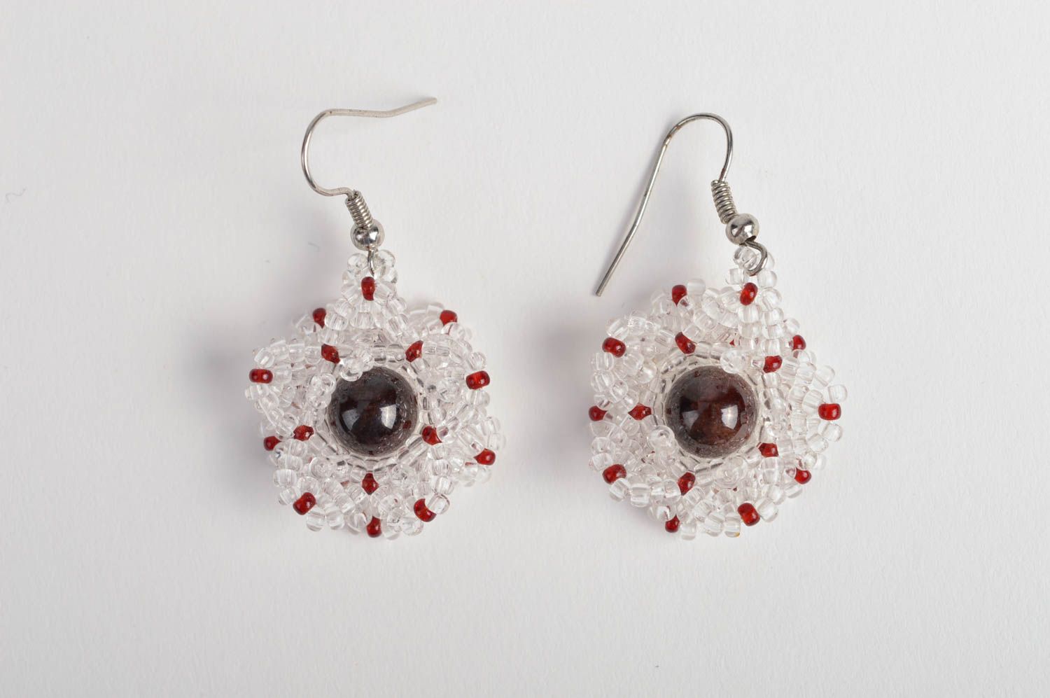 Orecchini pendenti fatti a mano di perline e pietre naturali bigiotteria donna foto 2