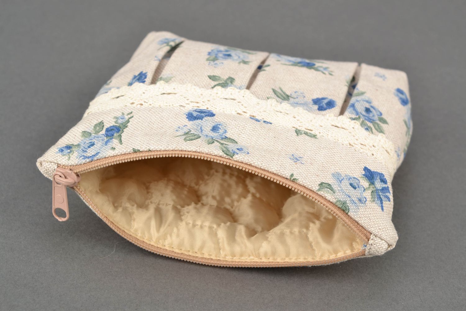 Handmade fabric beauty bag with zipper Blue Rose photo 4