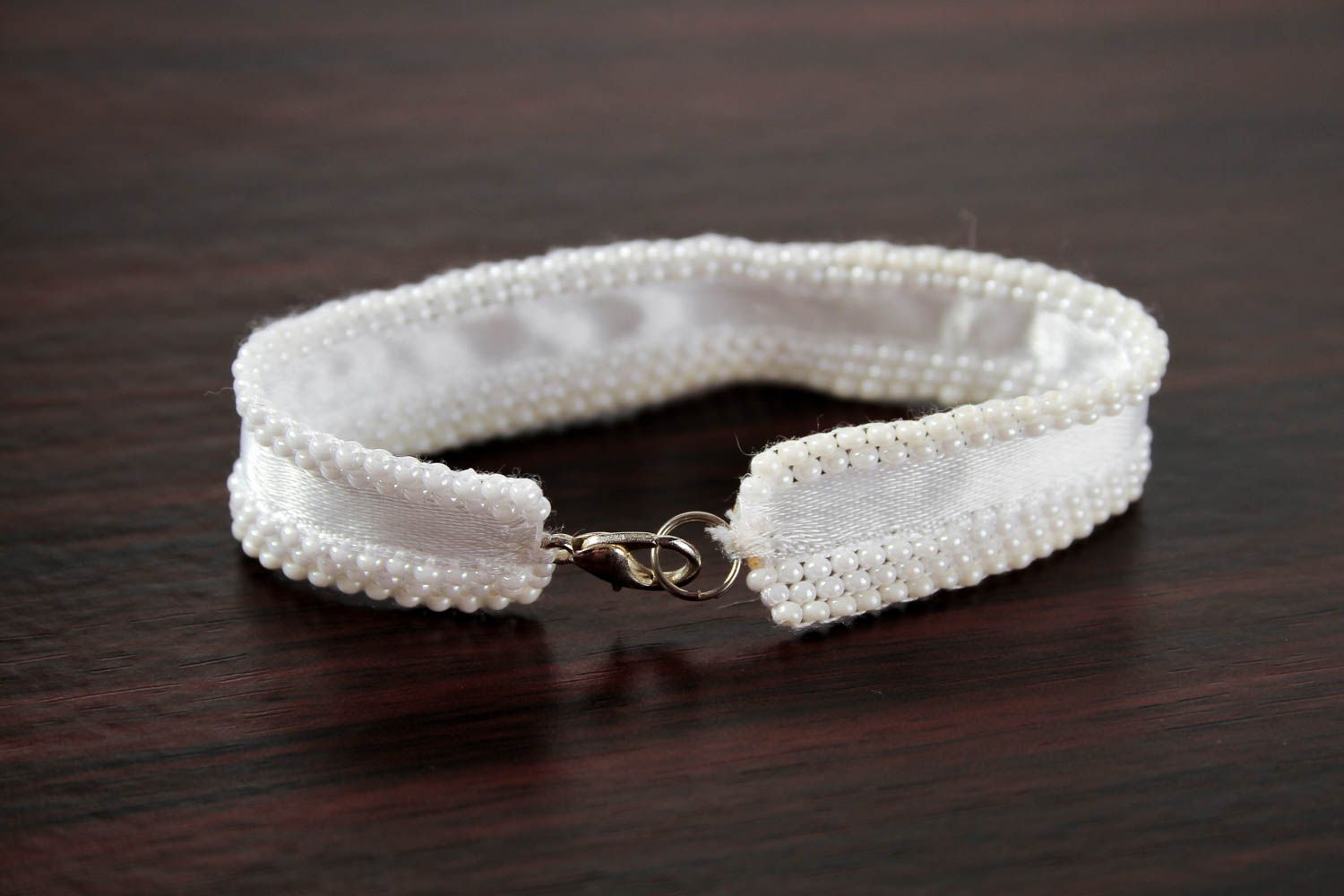 Handcrafted jewelry wrist bracelet white beaded bracelet fashion accessories photo 3