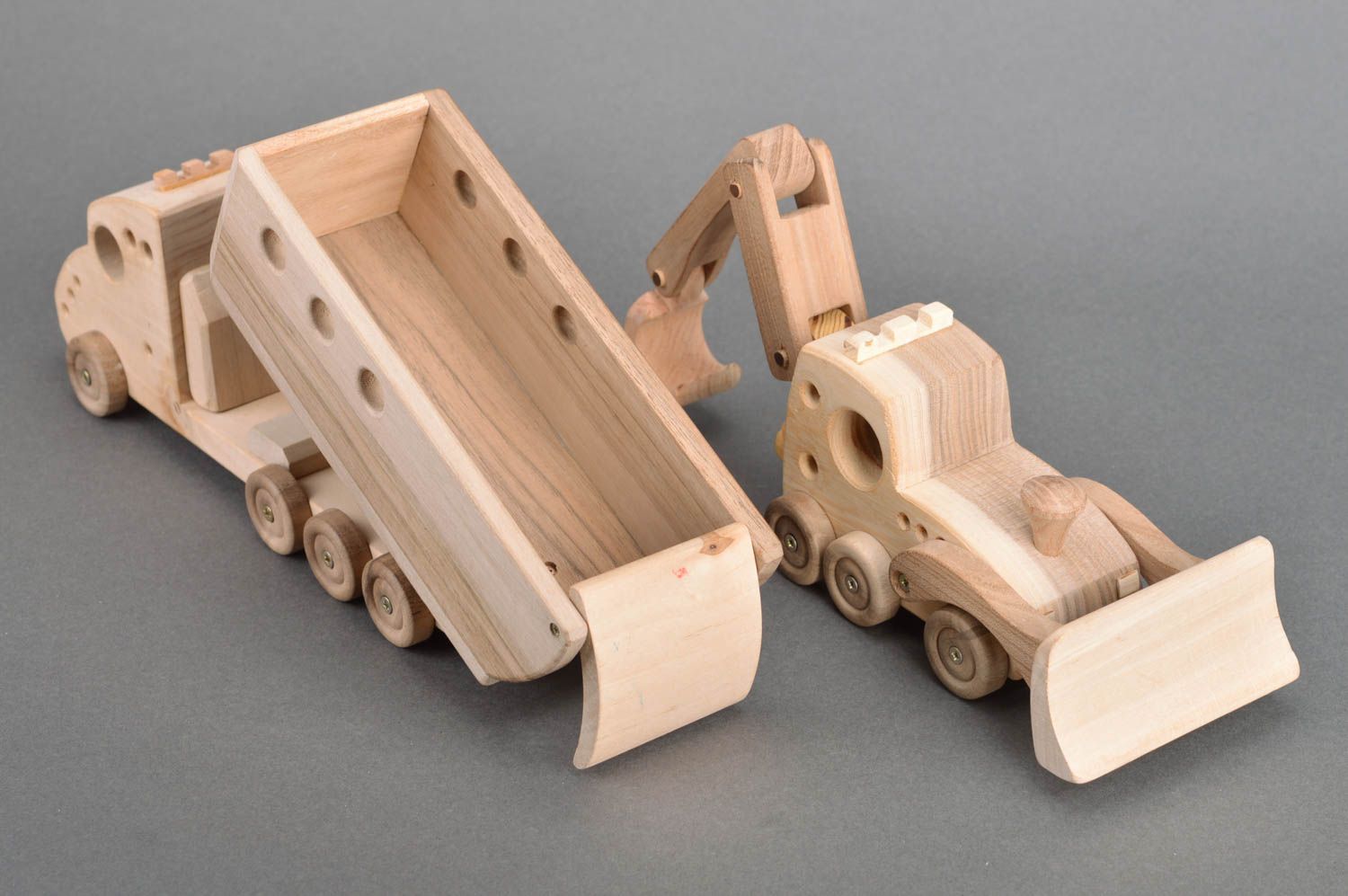 Handmade Zieh Spielzeuge Holzautos Kipper und Bagger für Kinder ab 6 Jahren foto 5