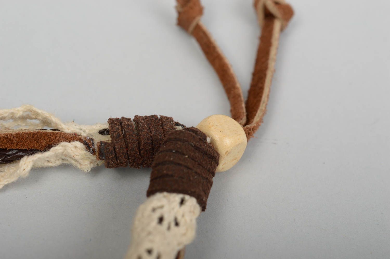 Pulsera hecha a mano de cuero con encaje bisutería artesanal regalo original foto 4