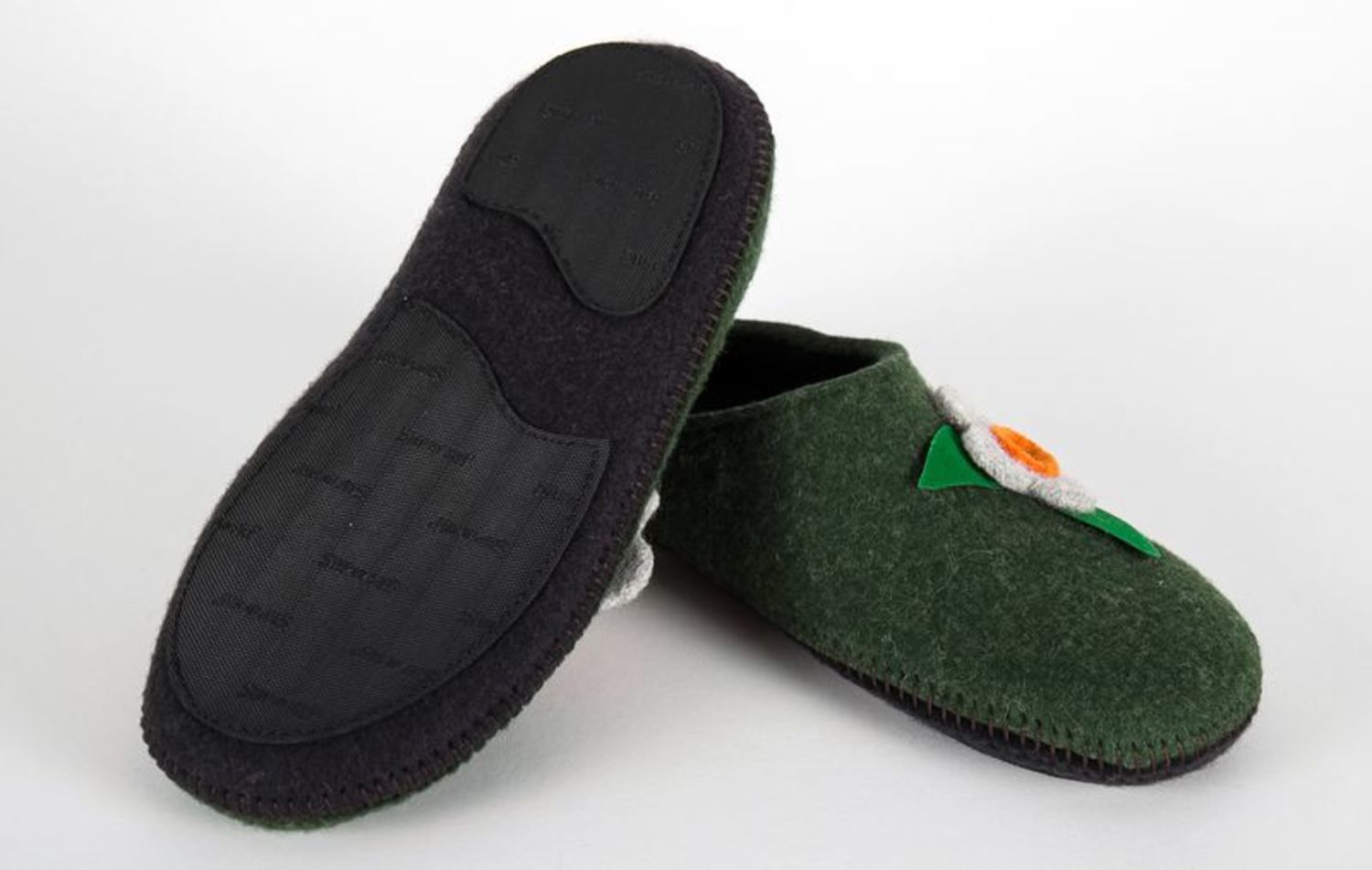 Women's clogs made of 100 felt of green color photo 4