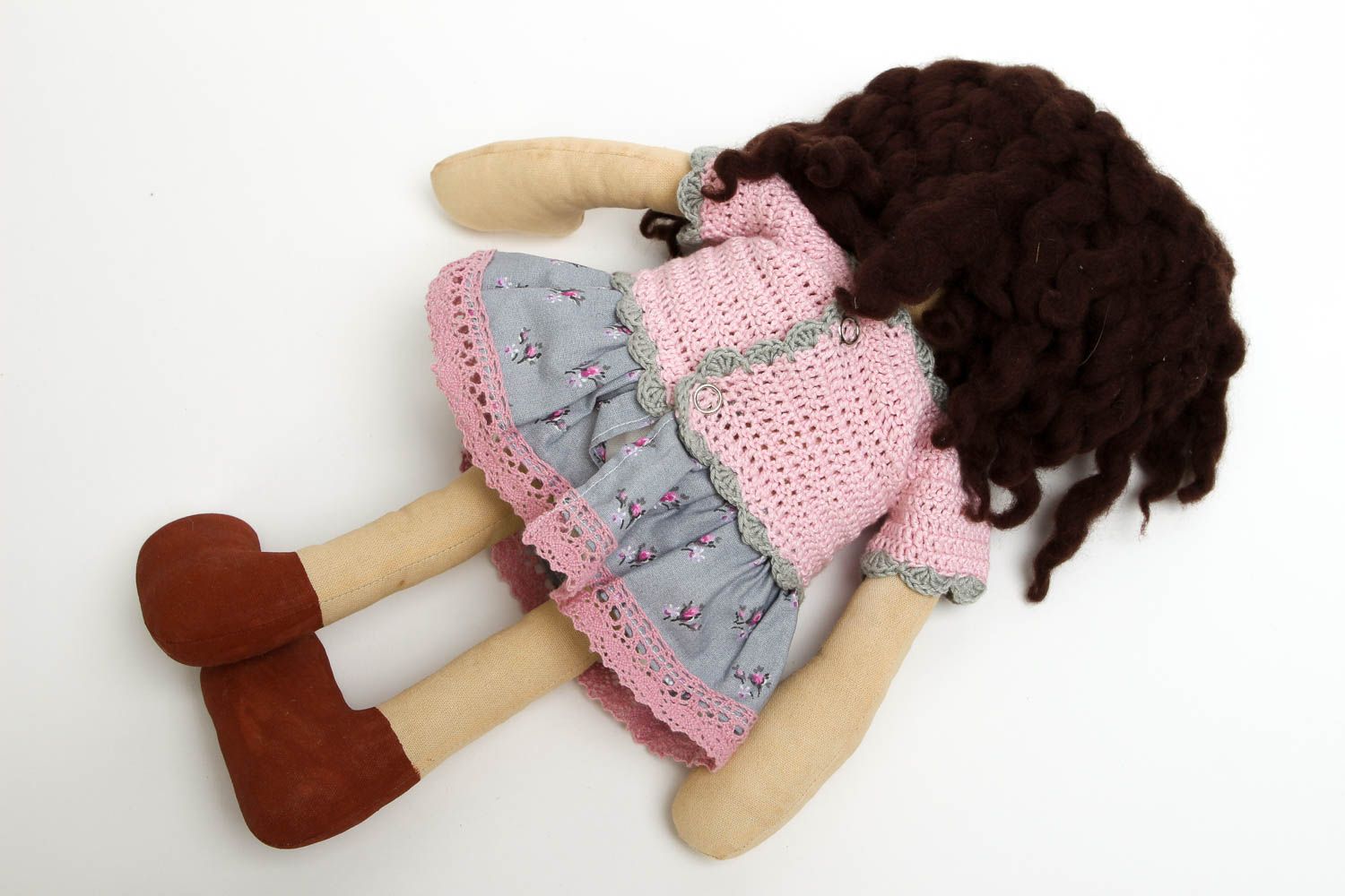 Bambola bella in cotone fatta a mano pupazzo tessile originale e decorativo
 foto 4