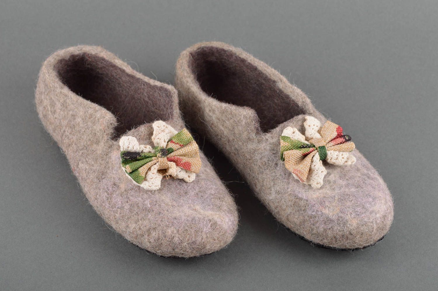 Handmade gefilzte Pantoffeln schöne Hausschuhe warme Damen Hausschuhe grau foto 1