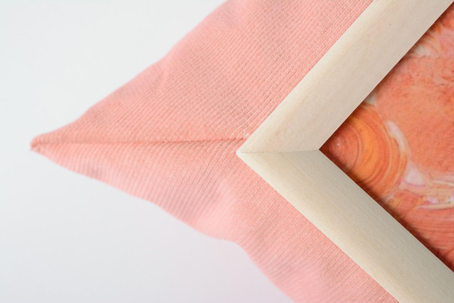 Столик подушка ручной работы розовый нежный красивый с картинкой ручная работа фото 2