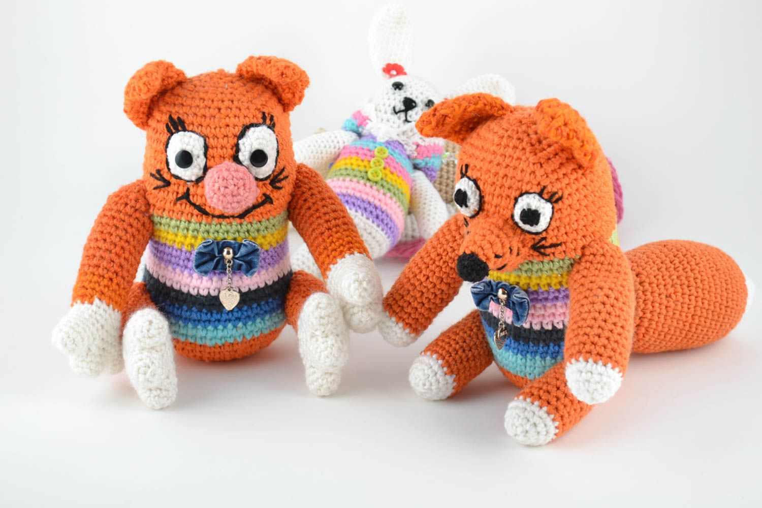 Peluches tricotées deux Renards orange jolies amusantes en laine faites main photo 1