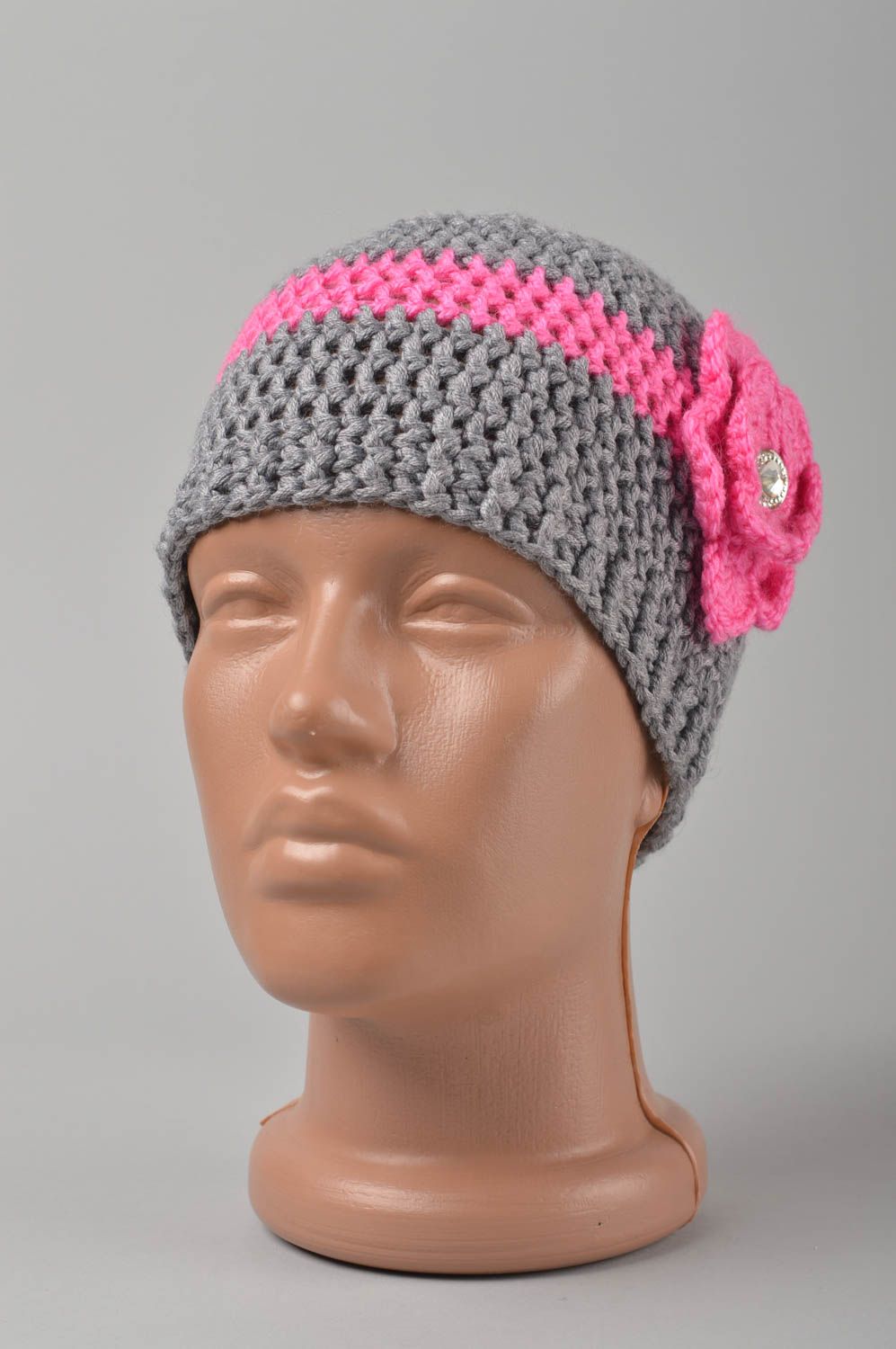Вязаная шапка ручной работы зимняя шапка для детей вязаная шапочка серо розовая фото 1