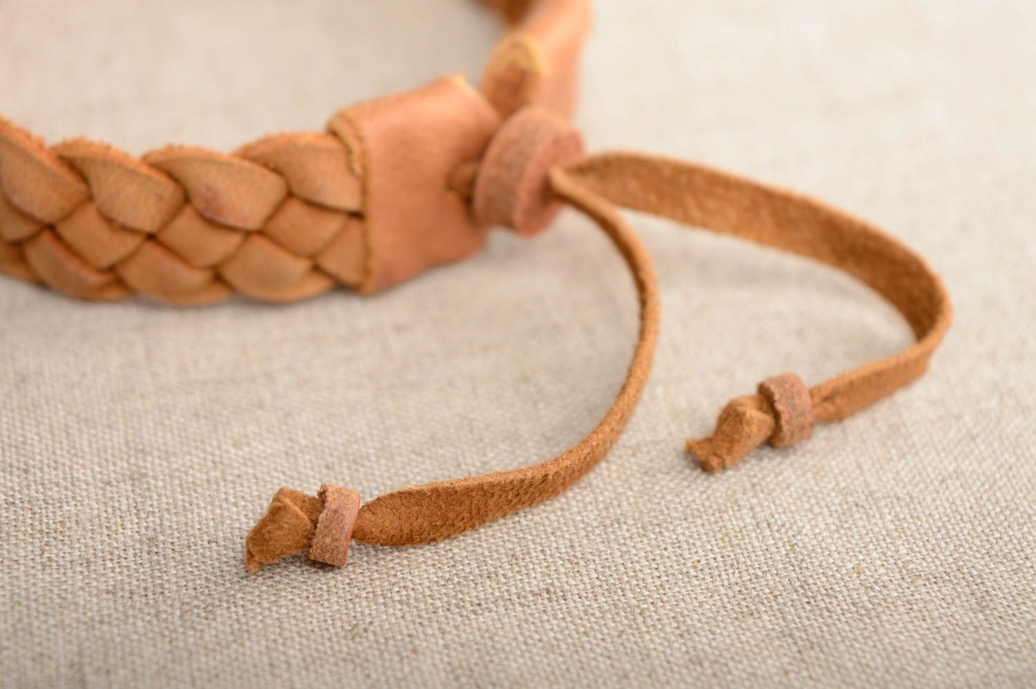 Bracelet en cuir naturel fait main avec lacets dessin runes pour femme homme photo 3