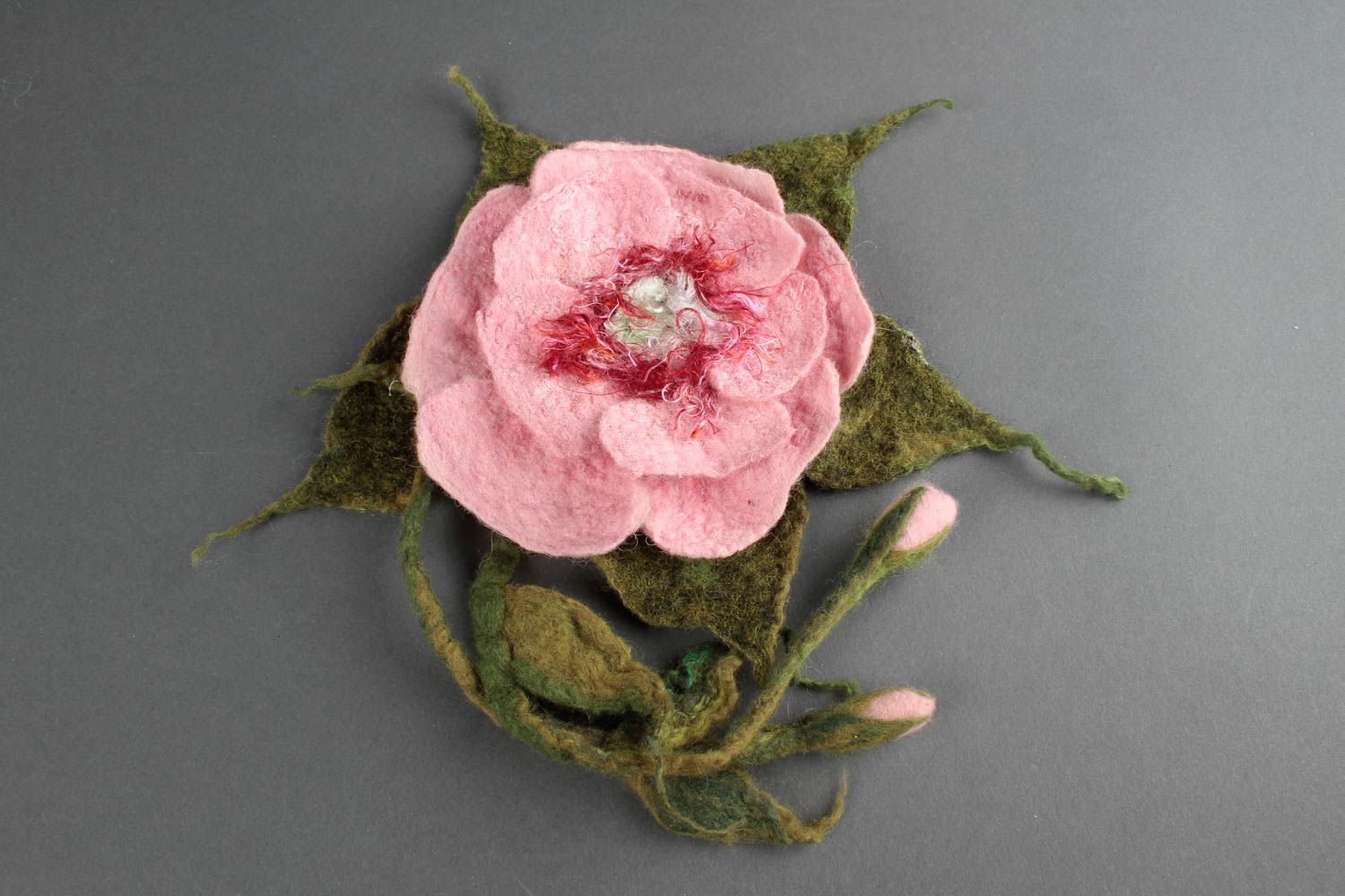 Broche de fieltro bisutería artesanal accesorio de moda flor rosada bonita foto 4