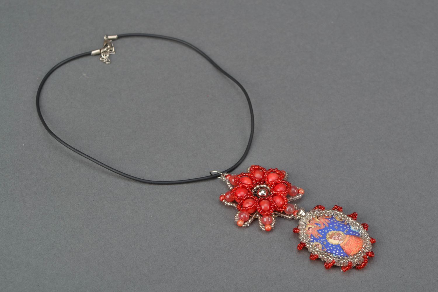 Unusual beaded pendant with coral photo 2