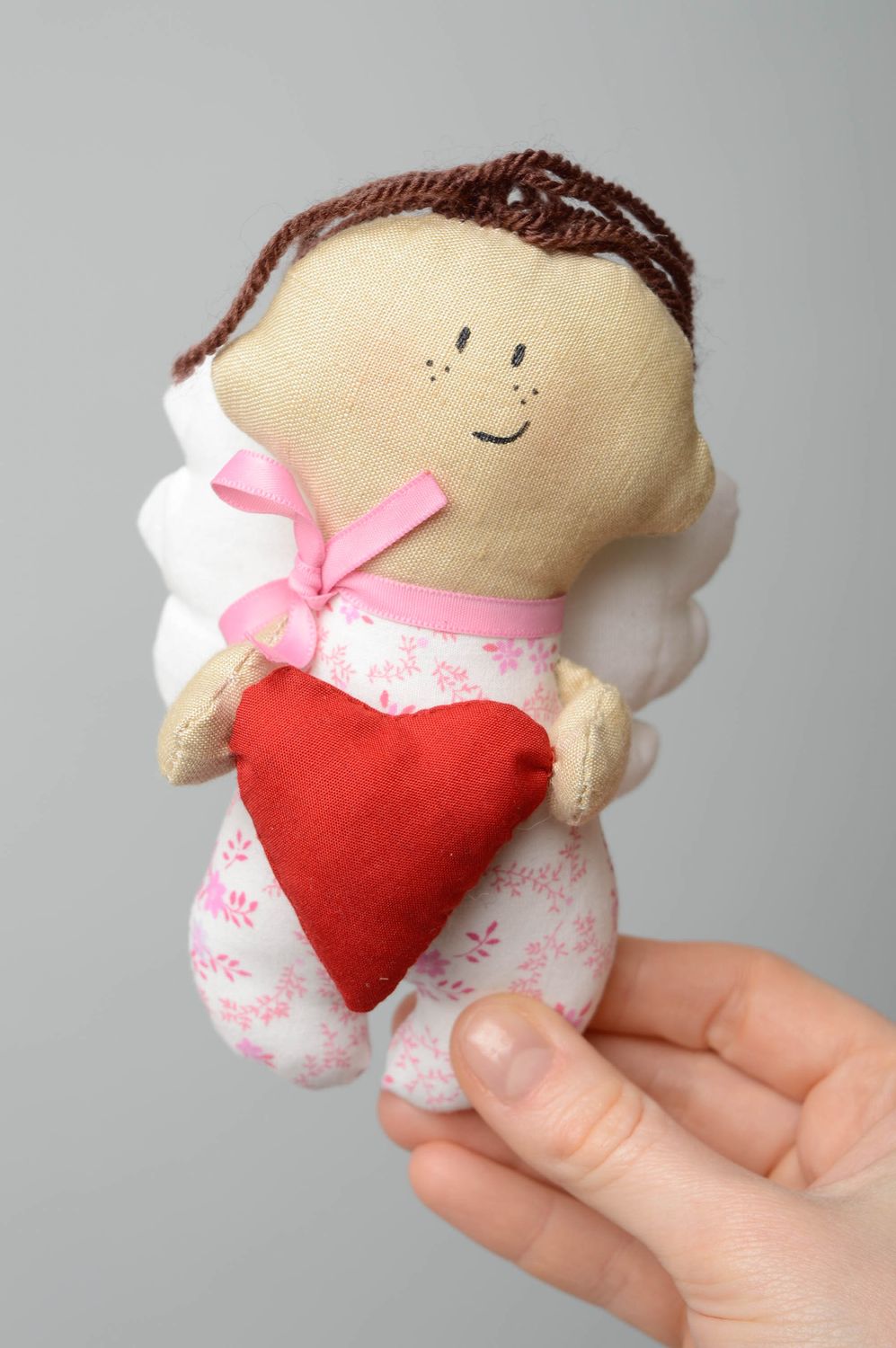 Мягкая игрушка ангел ко Дню святого Валентина фото 3