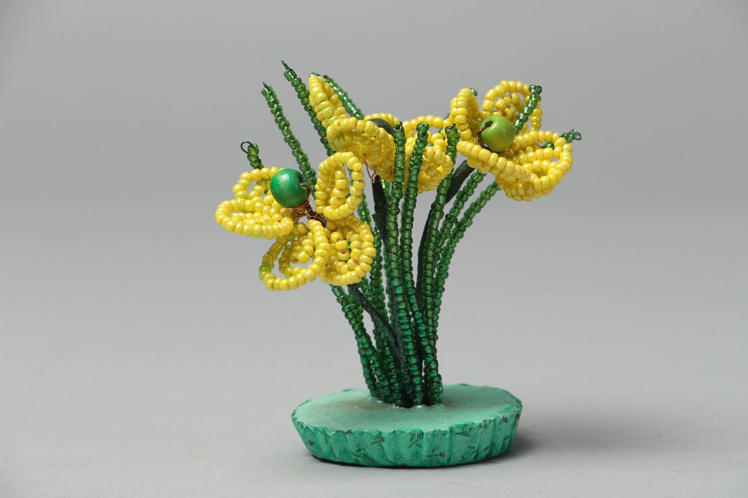 Fleurs en perles de rocailles narcisses jaunes photo 1