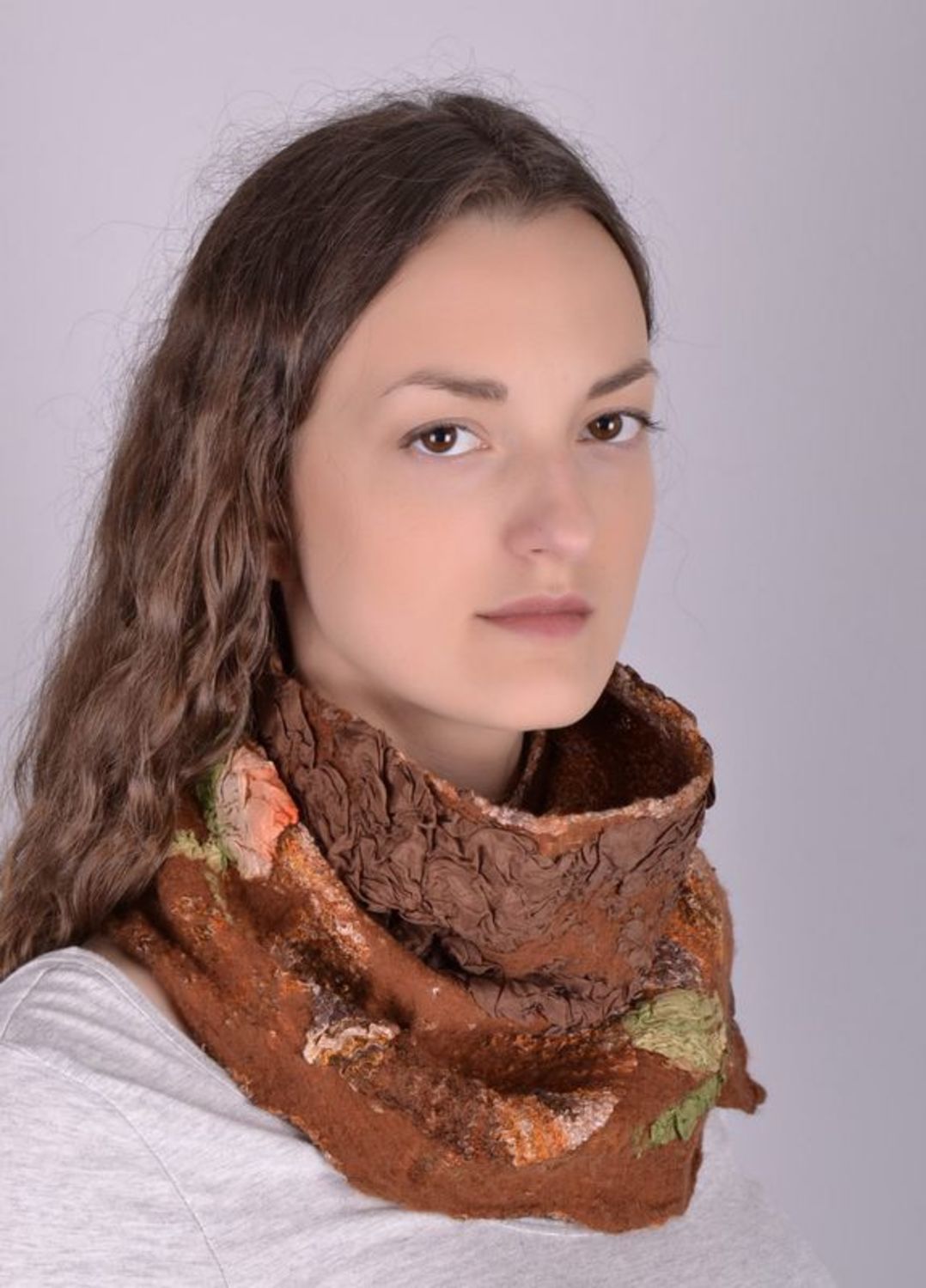Brown scarf made from silk and wool photo 2