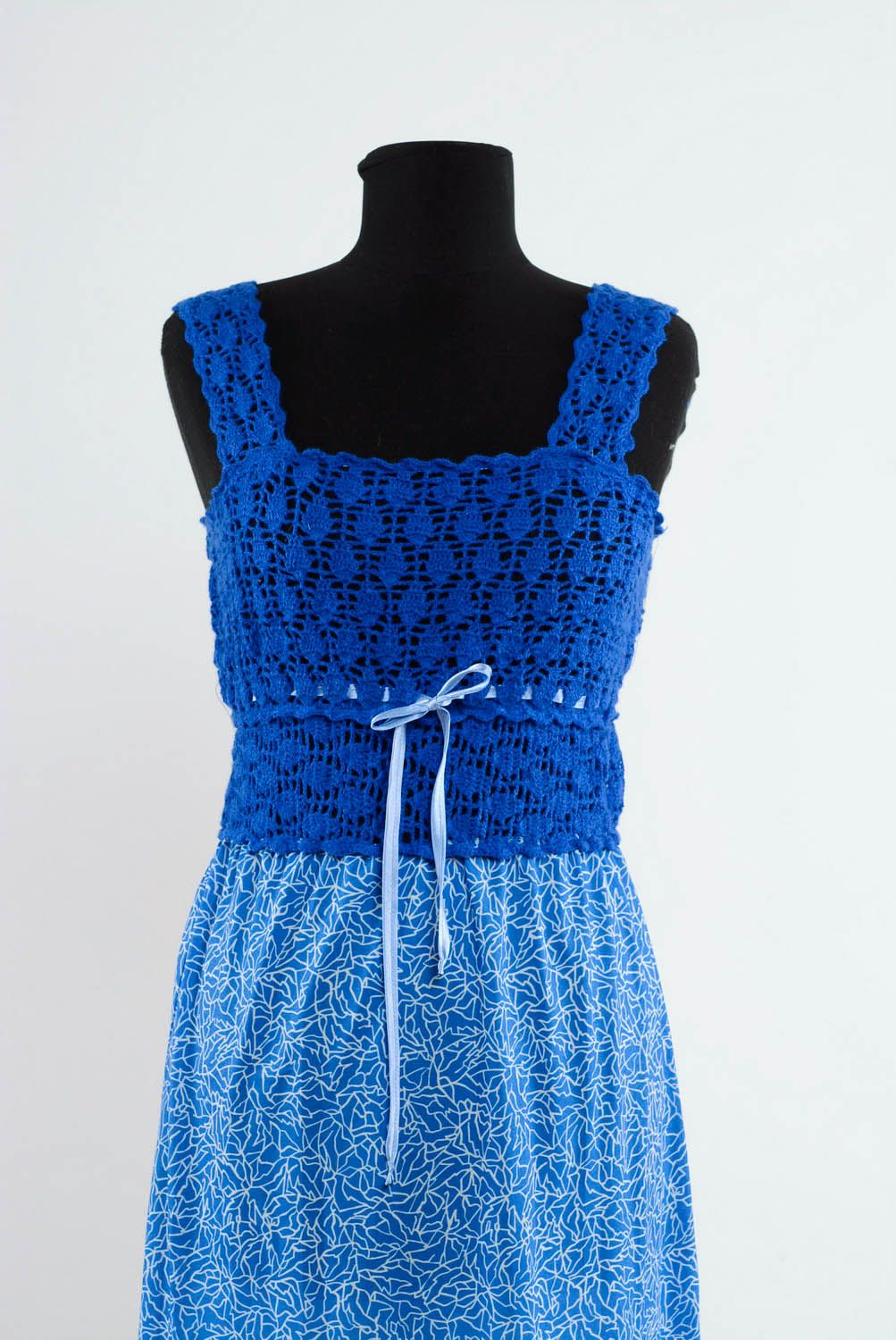 Robe bleue en acrylique et demi-laine faite main photo 2
