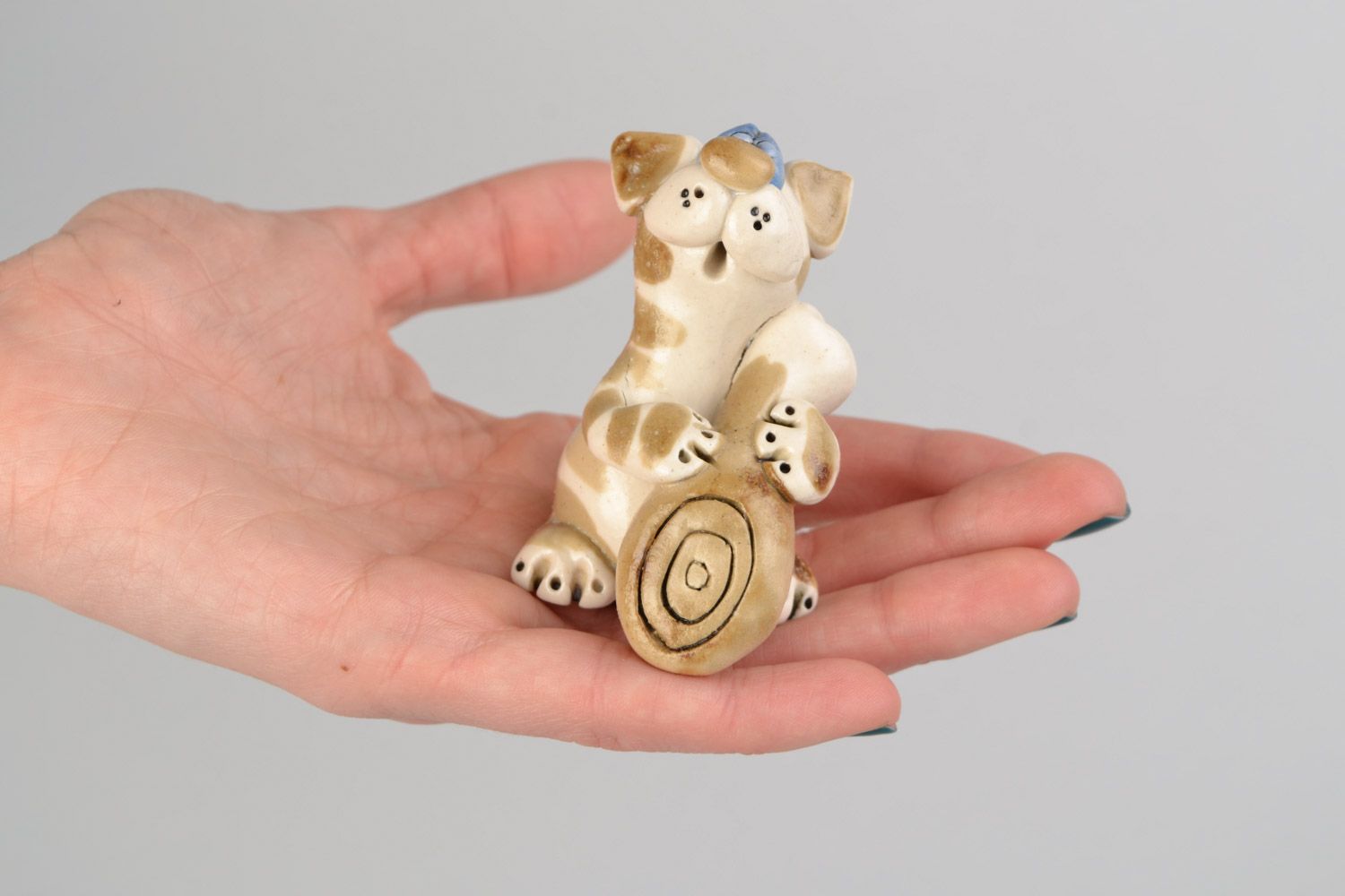 Handmade decorative miniature ceramic figurine painted with colorful glaze Cat photo 2