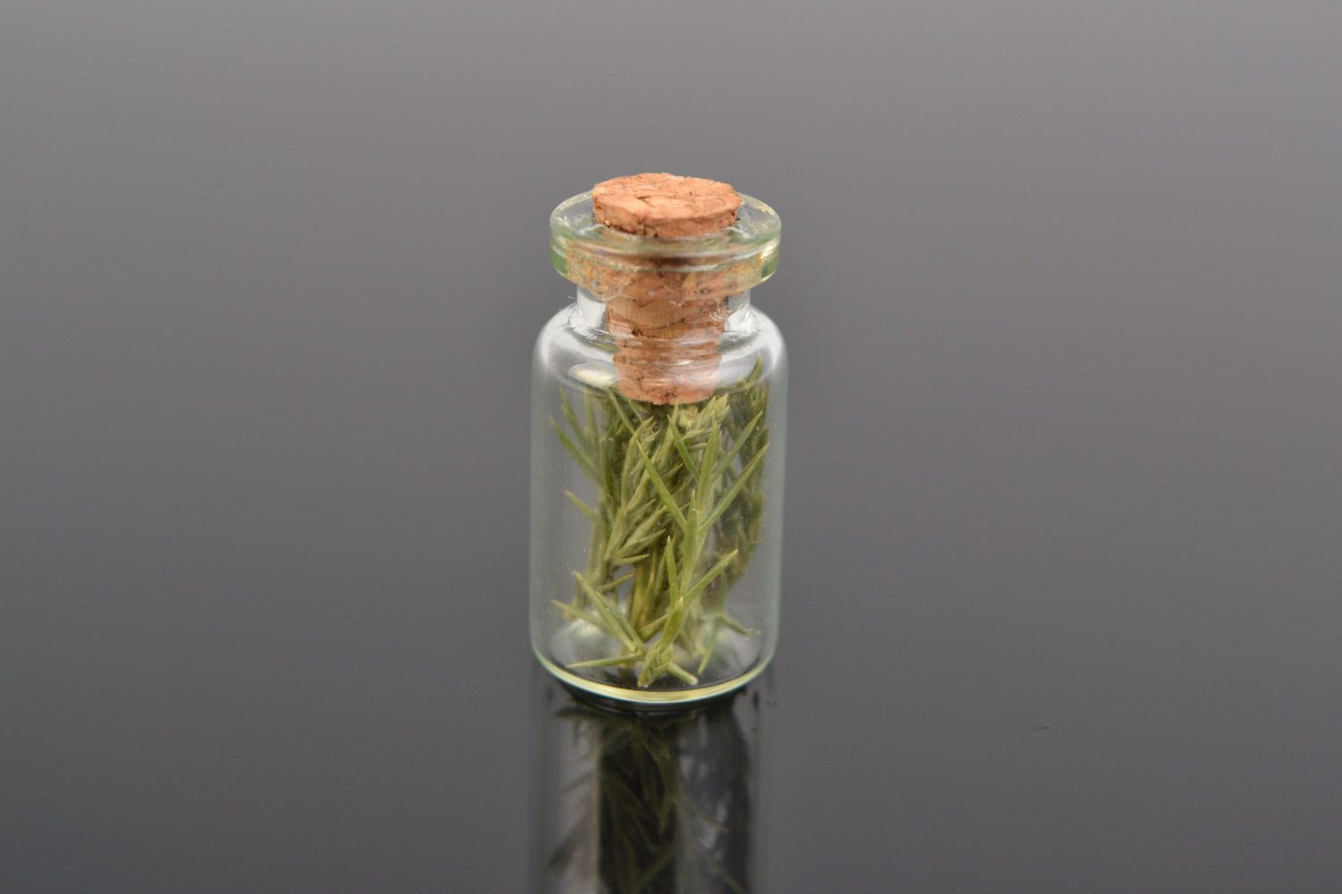 Pendentif fiole en verre remplie de genièvre séché fait main vert pour femme photo 3