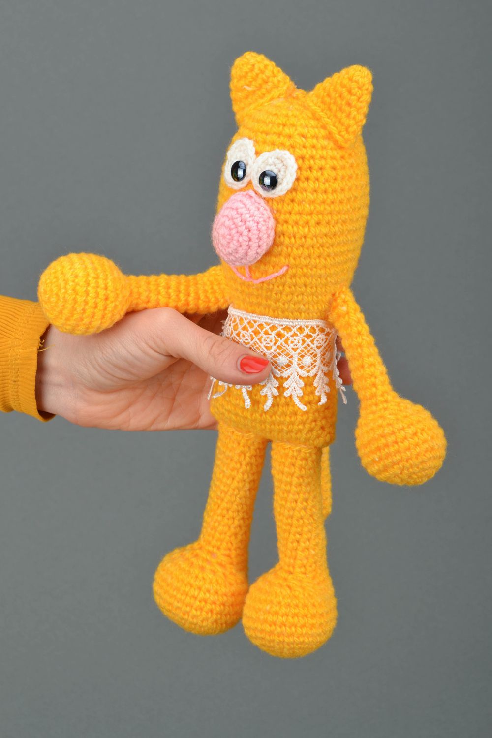 Peluche tricotée au crochet Chat jaune photo 2
