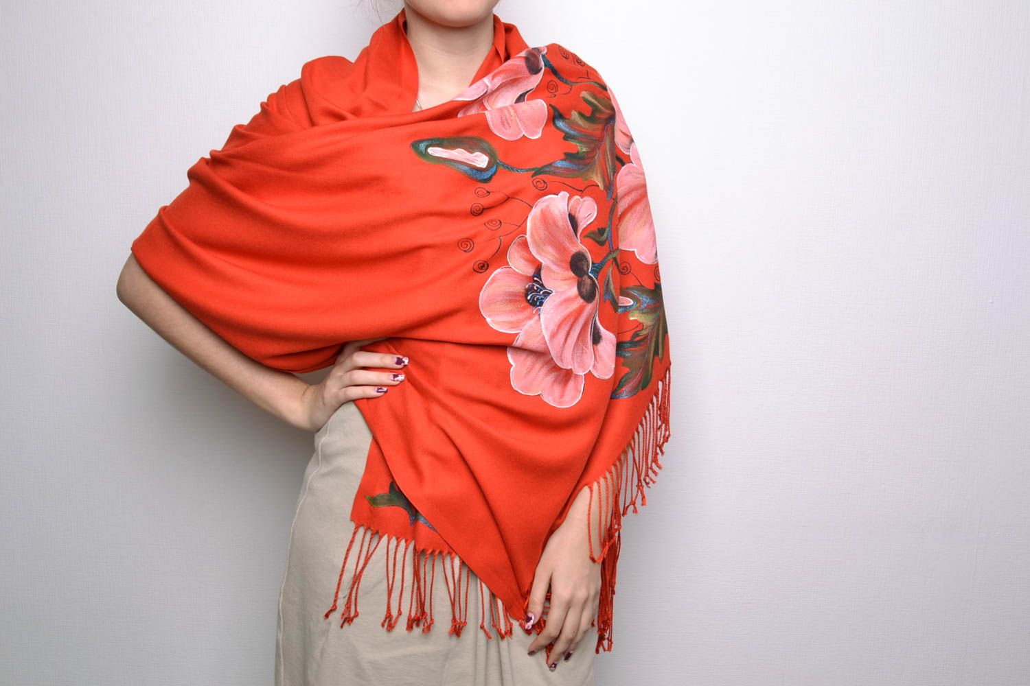 Warm cashmere scarf of red color with poppy flowers photo 1