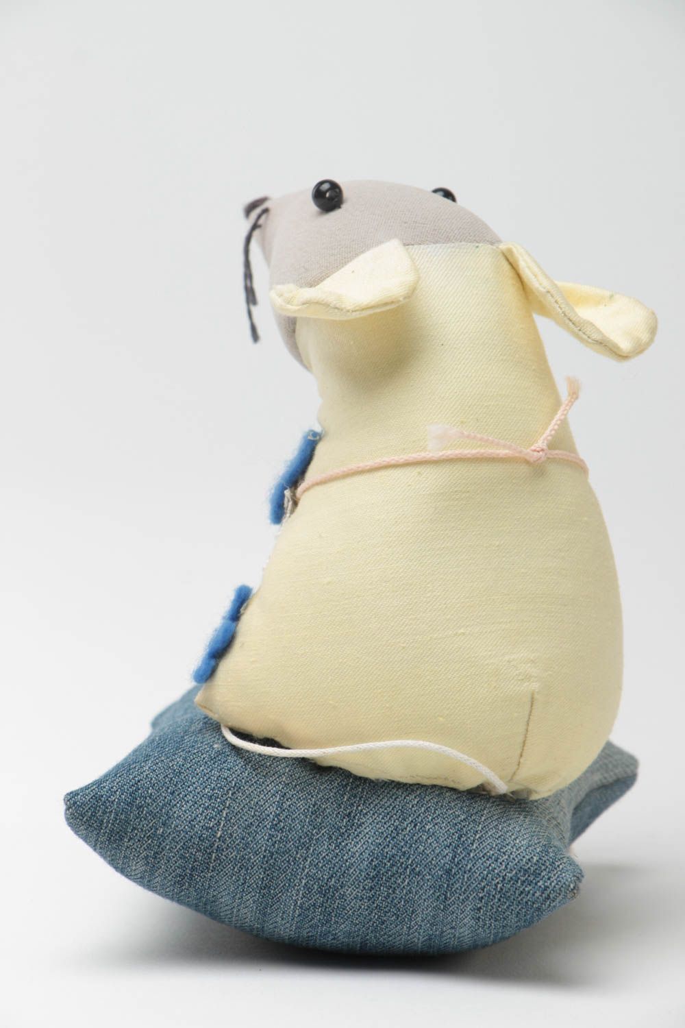 Peluche rat sur oreiller en tissus faite main originale décorative pour enfant photo 4
