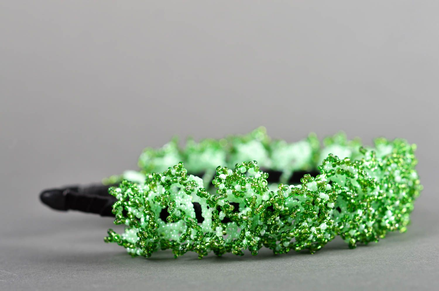 Handmade grüner Haarreif mit Perlen Accessoire für Haare Glasperlen Schmuck  foto 5