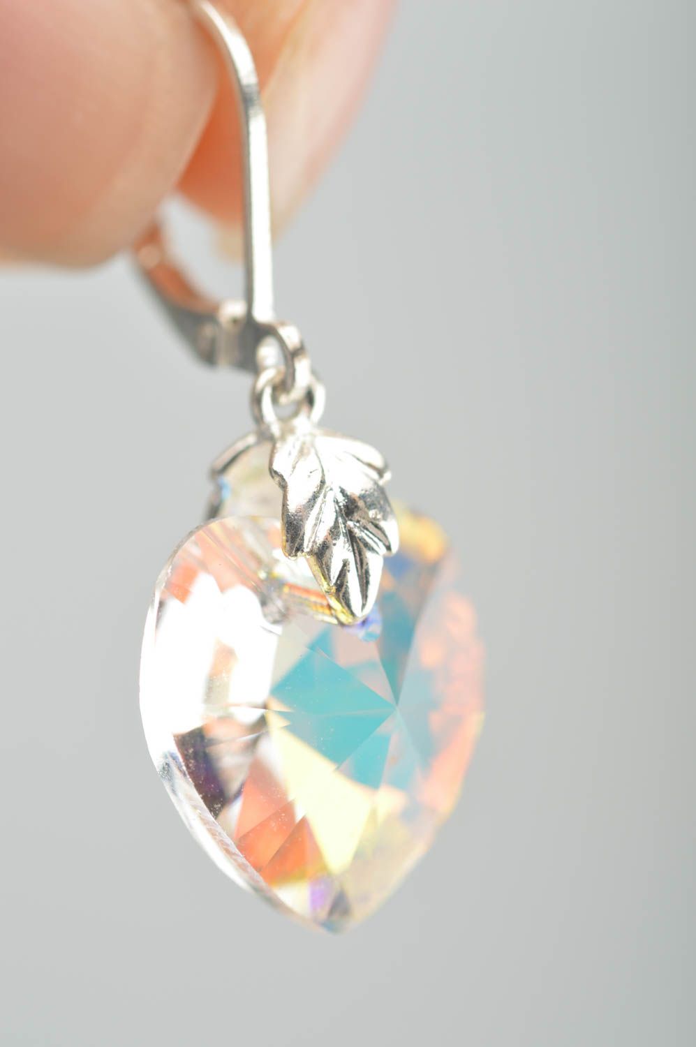 Серьги с австрийскими кристаллами ручной работы в виде сердечек авторские фото 2