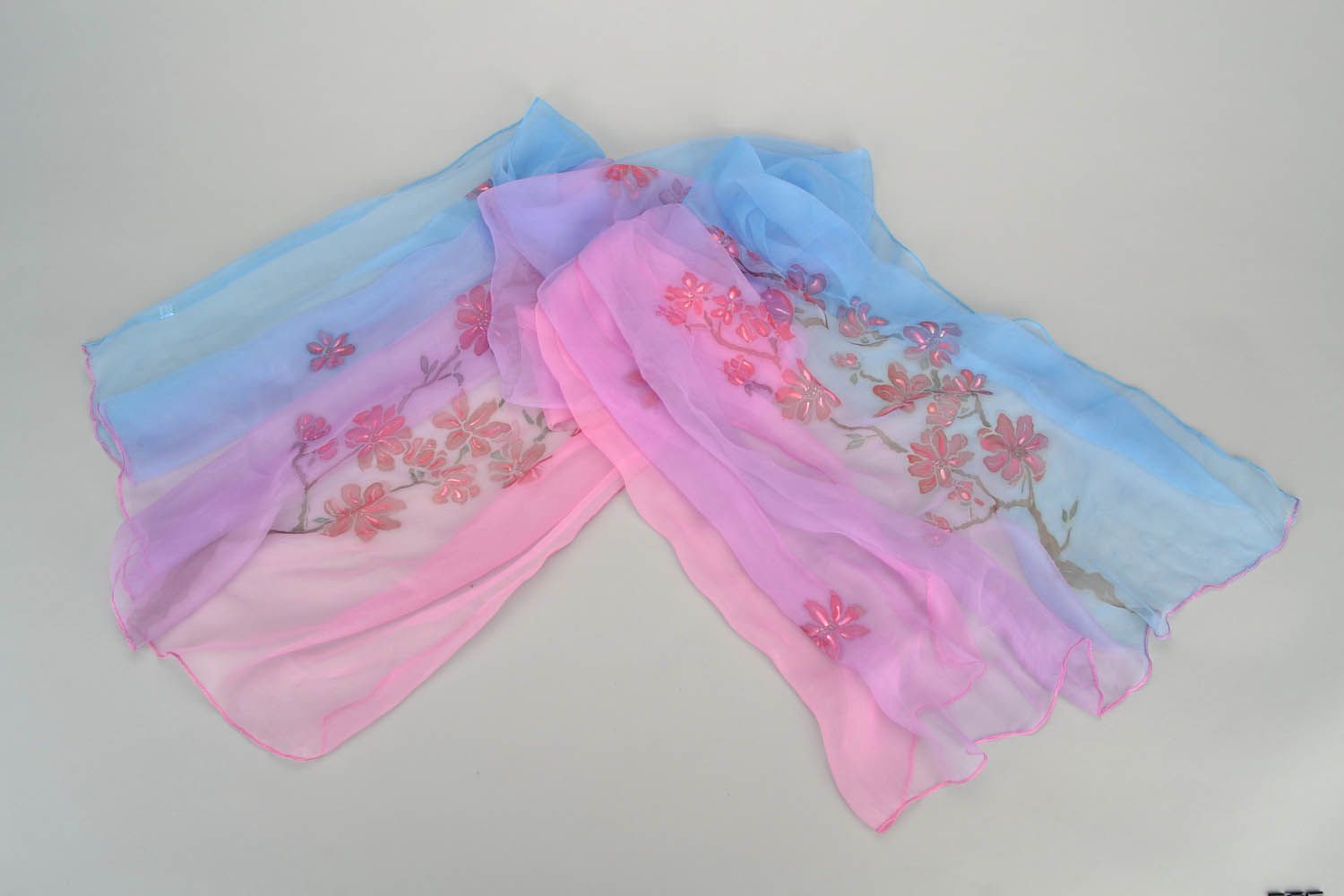 Foulard en soie rose et bleu Sakura photo 3