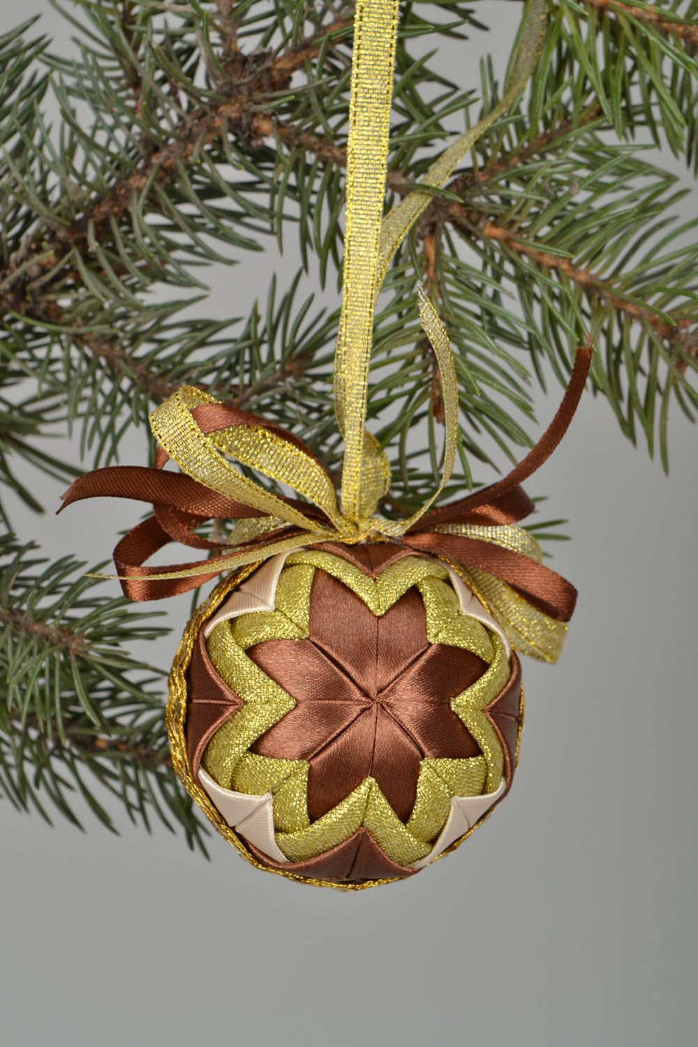 Adorno para el árbol de Navidad Chocolate con oro foto 1