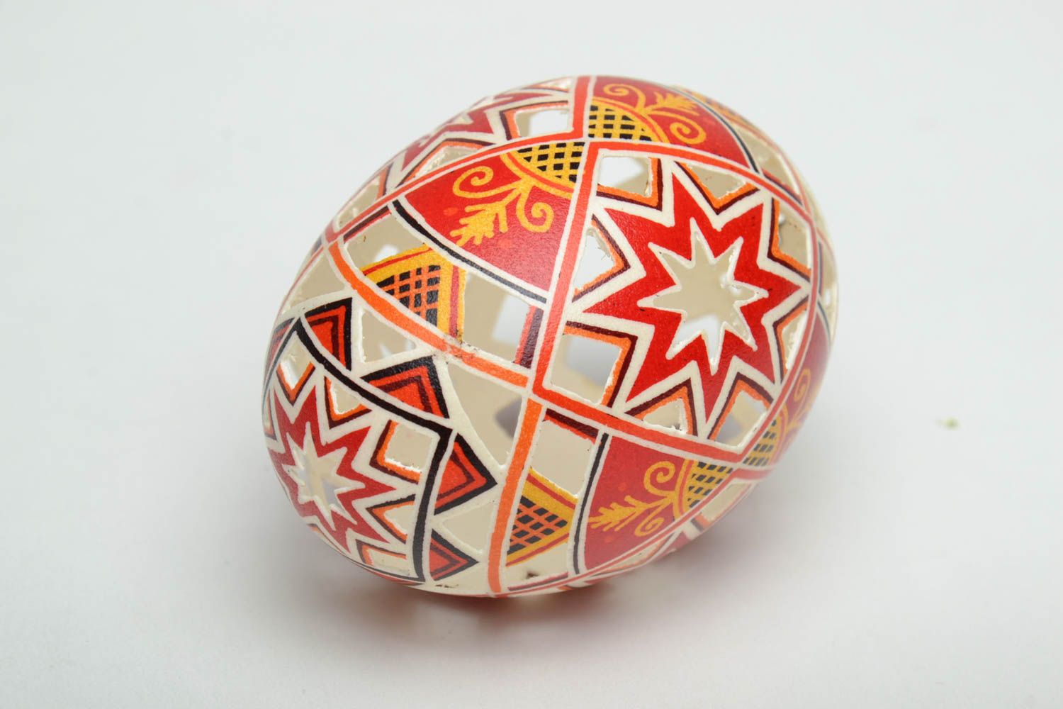 Huevo de Pascua pintado calado foto 4