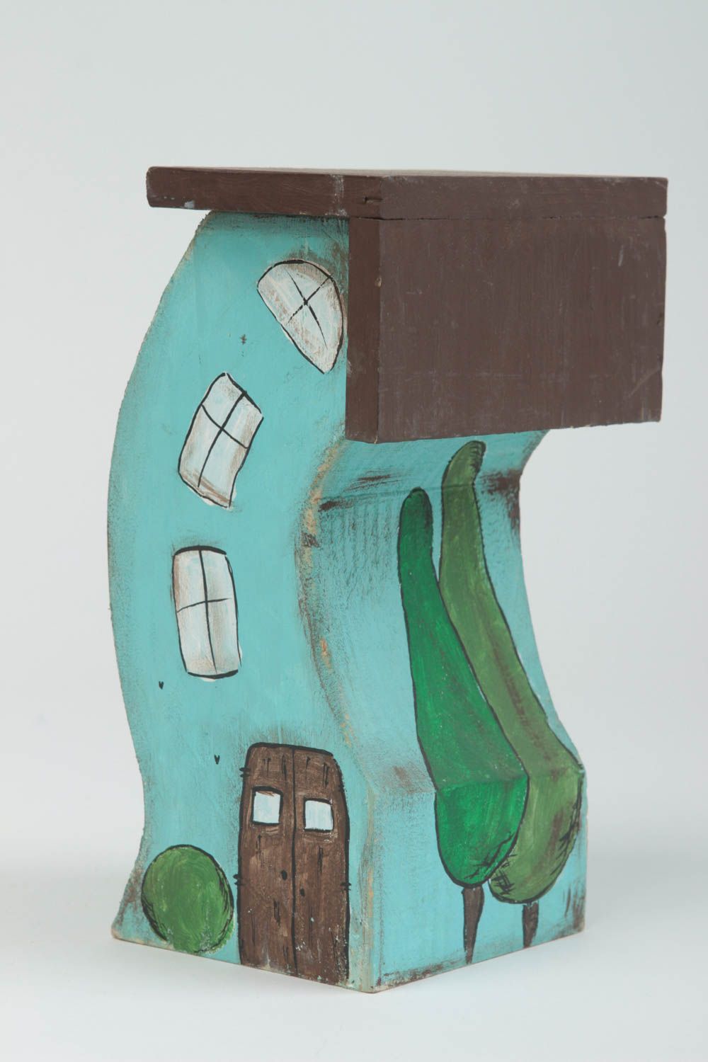Фигурка из дерева домик изогнутый в голубых тонах красивый стильный хэнд мейд фото 2