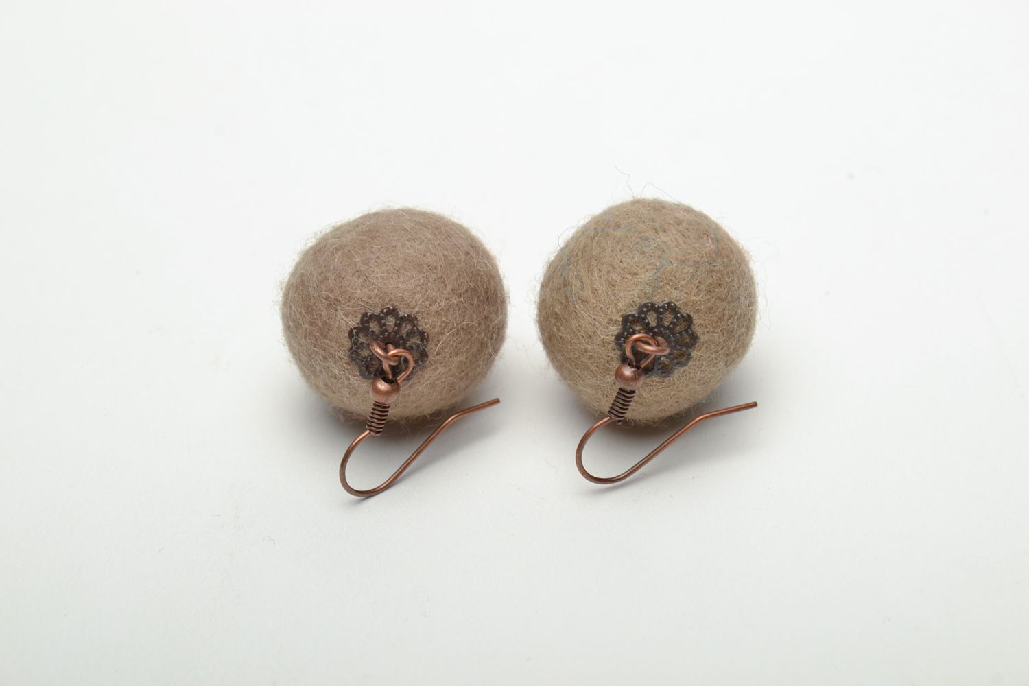 Felted wool earrings Cappuccino photo 5