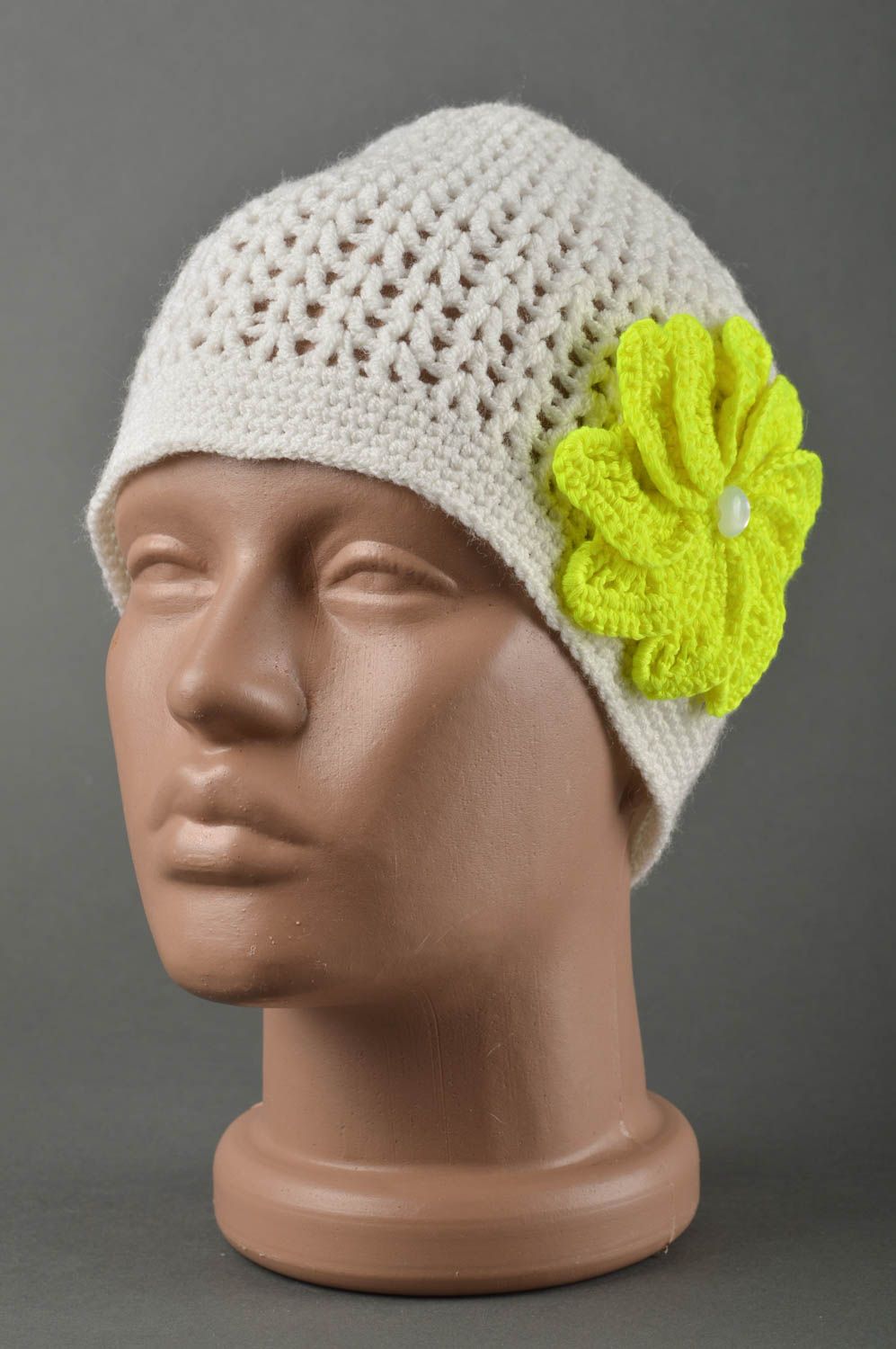 Bonnet tricot fait main Chapeau au crochet léger fleur jaune Vêtement enfant photo 1