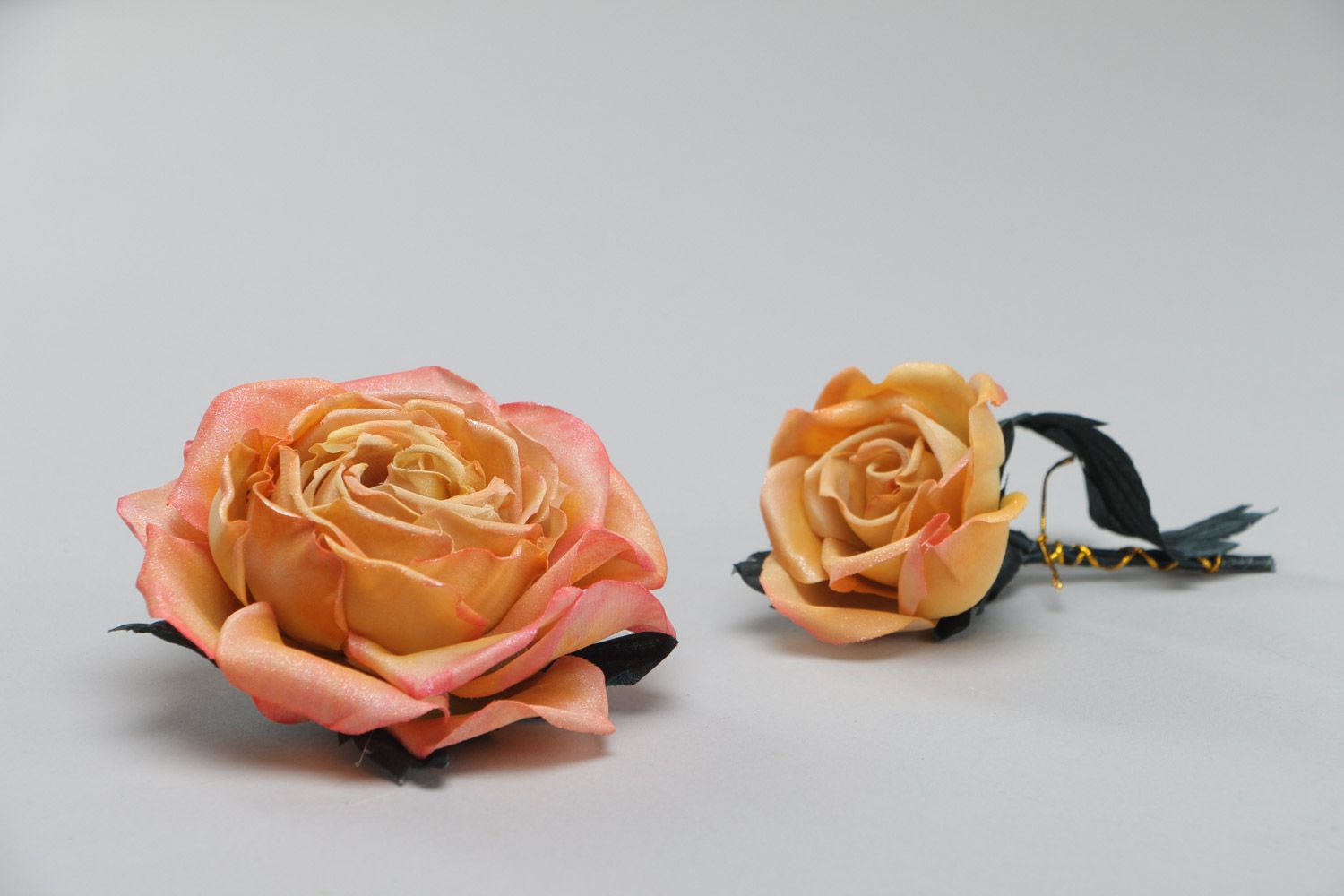 Set of 2 handmade floral accessories hair clip and brooch of tender peach color photo 3