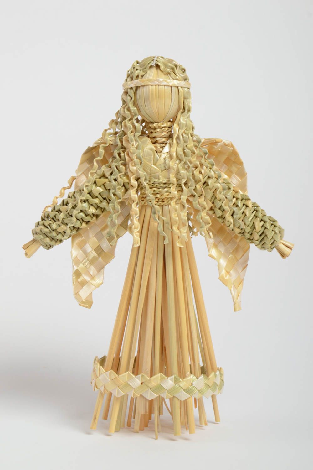 Декоративная игрушка из натуральной соломы ручной работы в виде ангела фото 2