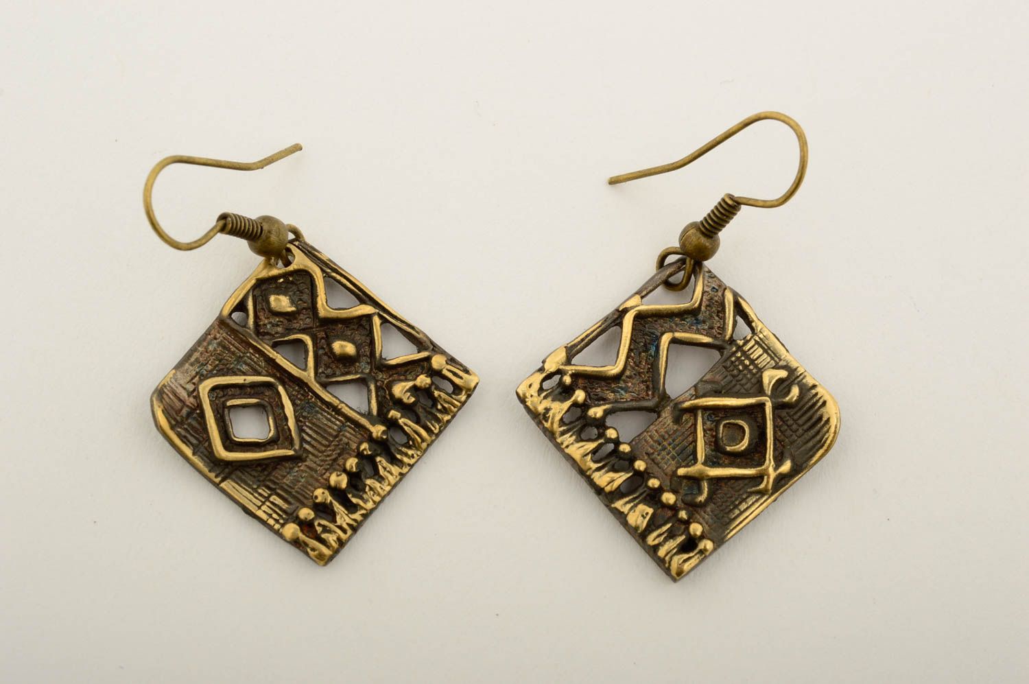 Unusual handmade metal earrings stylish bronze earrings fashion trends photo 3