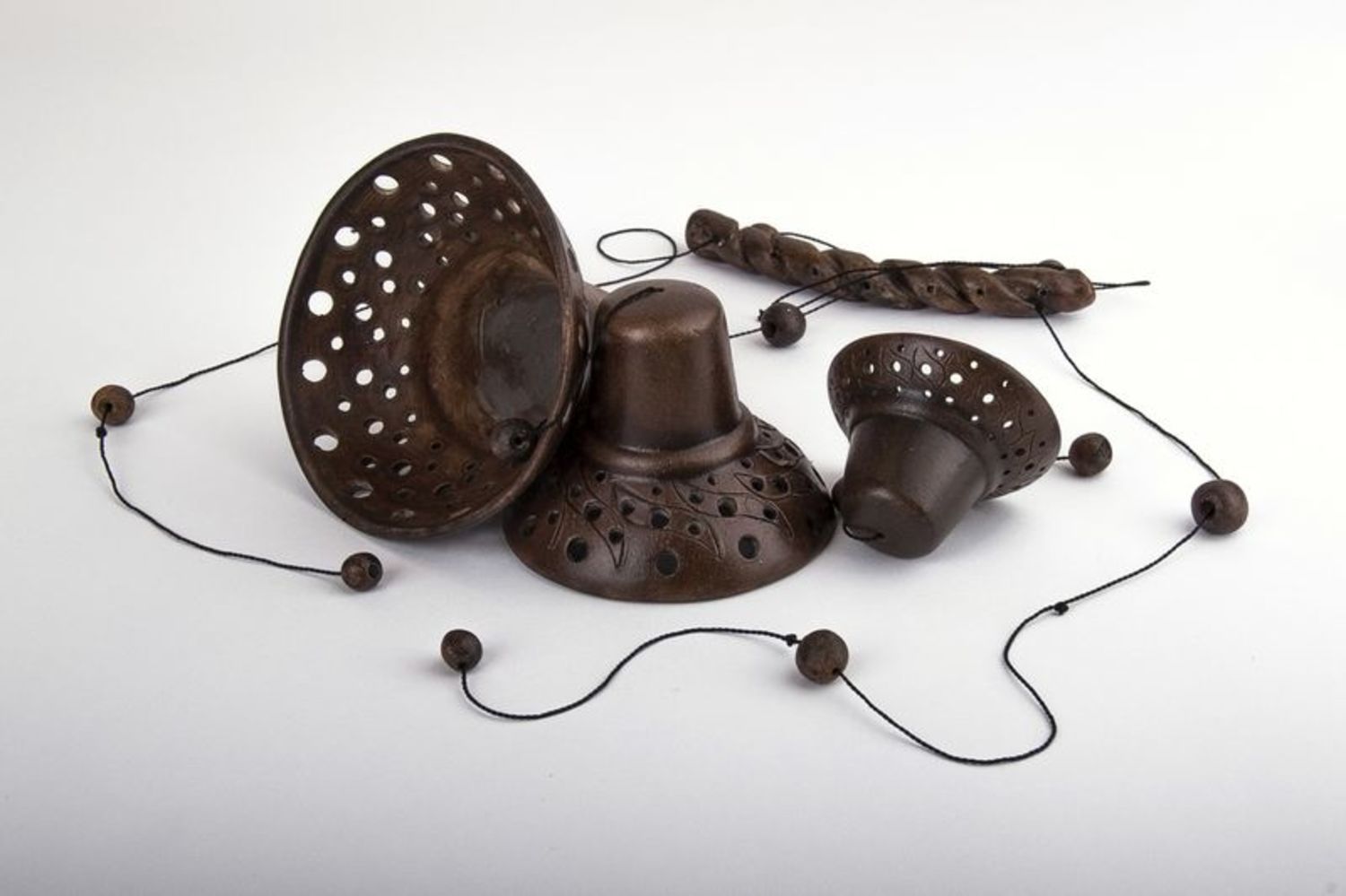 Ceramic bells of different sizes photo 4