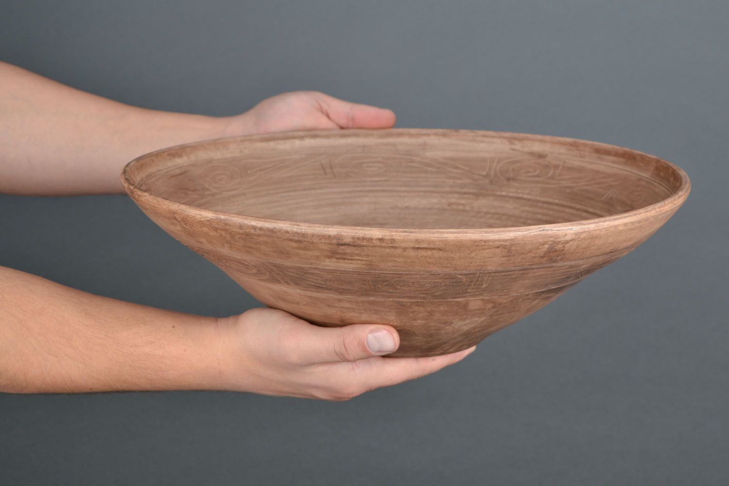 Clay bowl made using milk firing technique photo 2