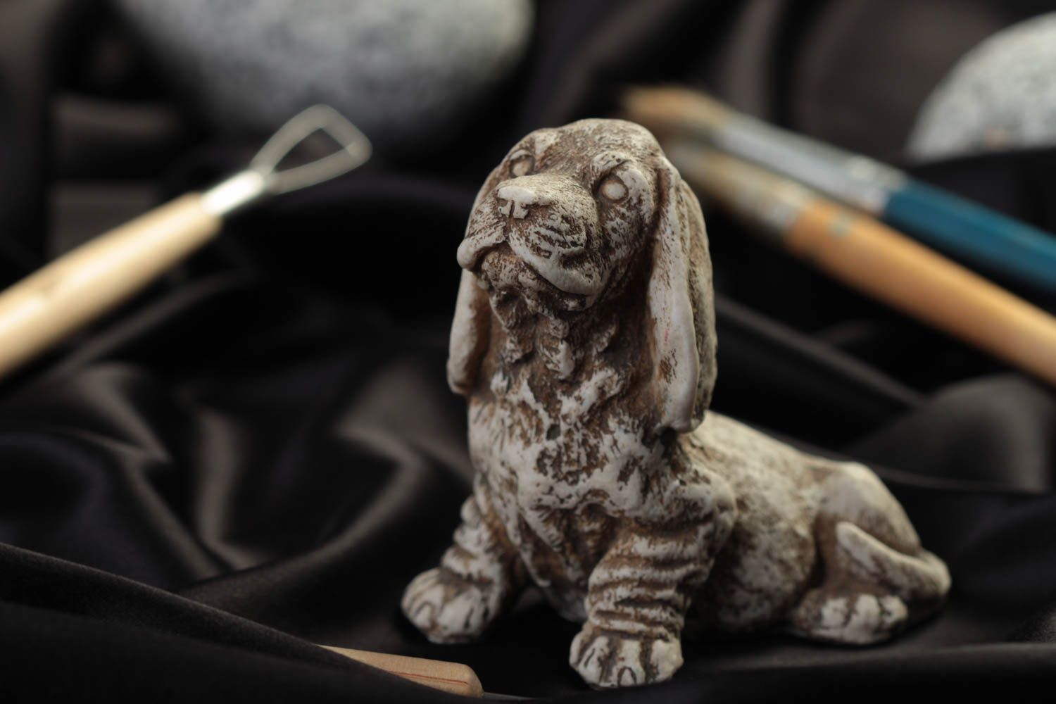 Figurine chien Déco intérieur fait main résine polymère Cadeau original design photo 1