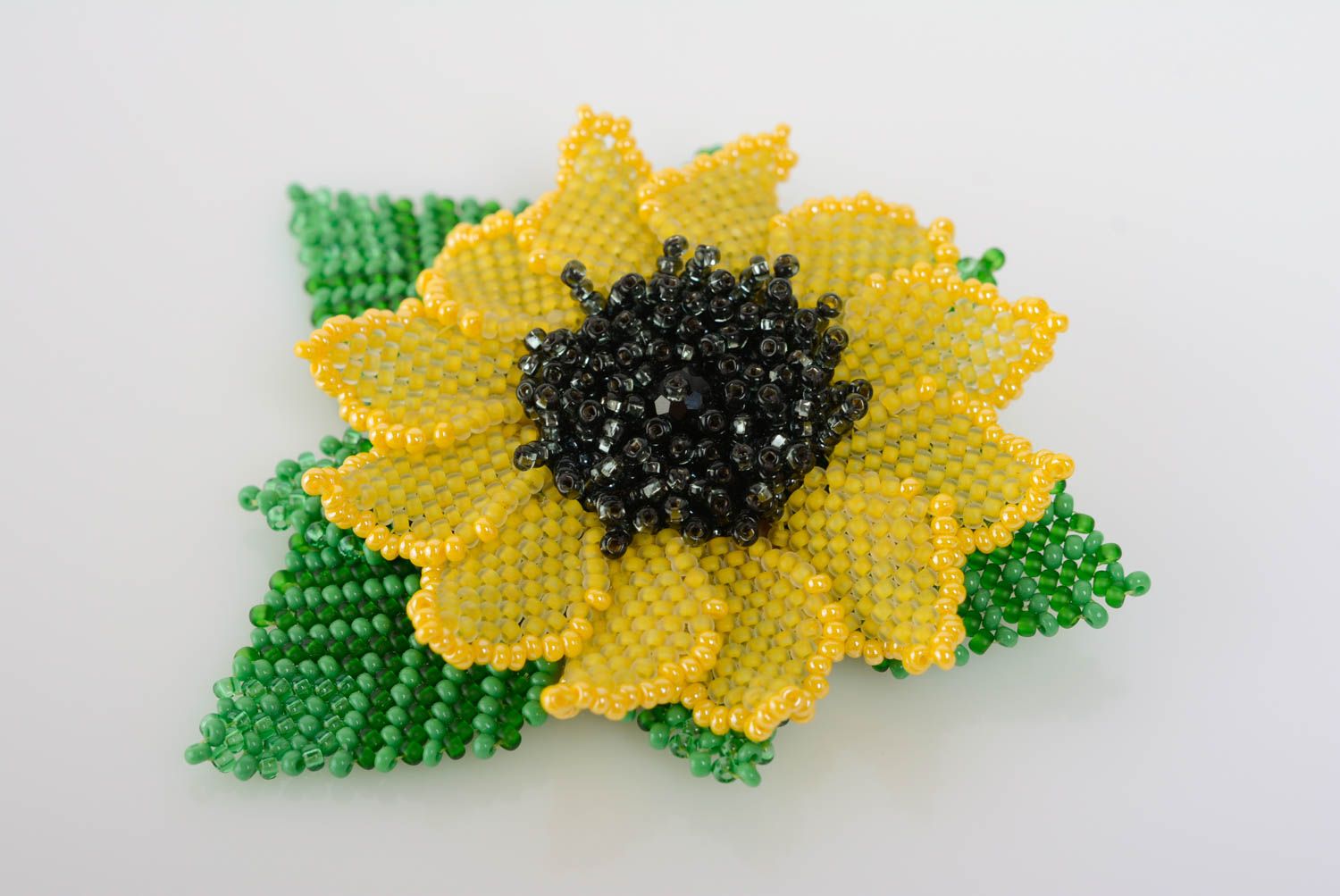 Bright beaded brooch in the form of sunflower woven manually summer accessory photo 5
