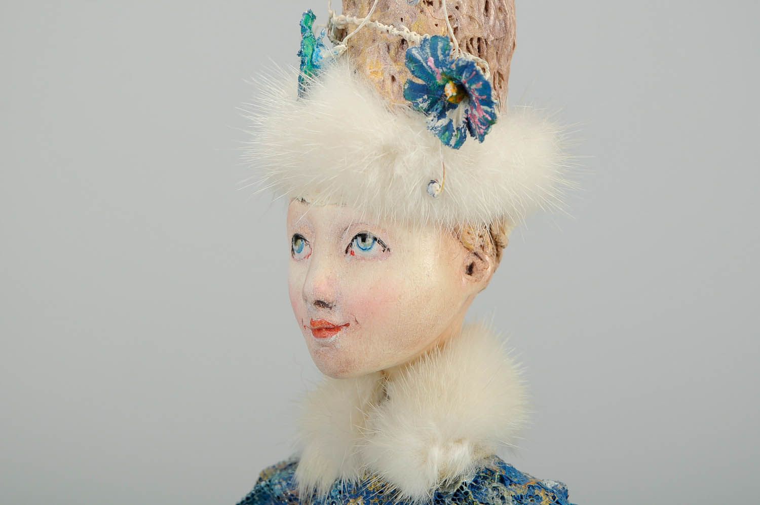 Авторская сувенирная кукла Снегурочка в синем фото 3